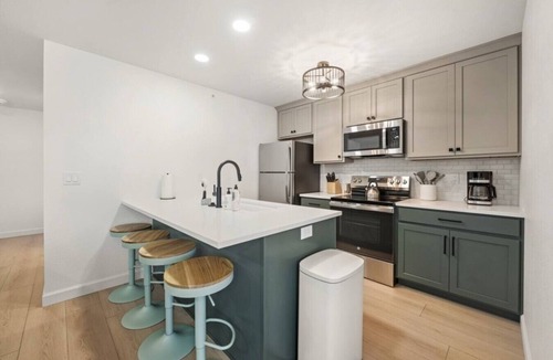 Manhattan Apartment | Bright 3BR with Pool Access Near K-State Stadium