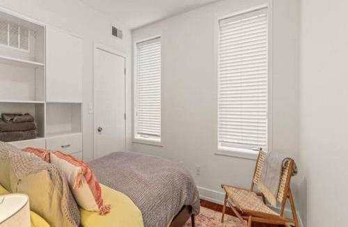Queen Village House | Bright and Modern Home with Patio