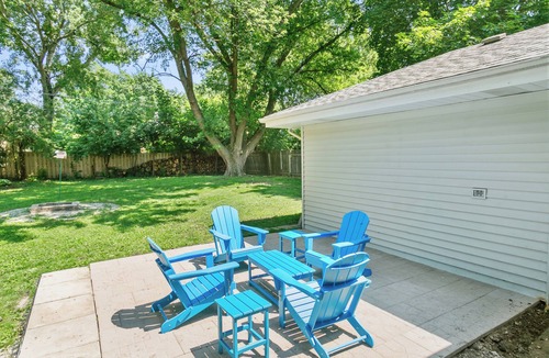 Libertyville House | Bright and Spacious 5-bedhouse in charming Libertyville Near Downtown