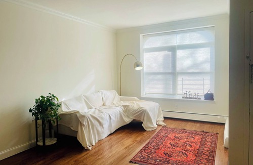 Longwood House | Bright and Spacious 3BR Duplex in Classic Bronx Brownstone, Great for Families