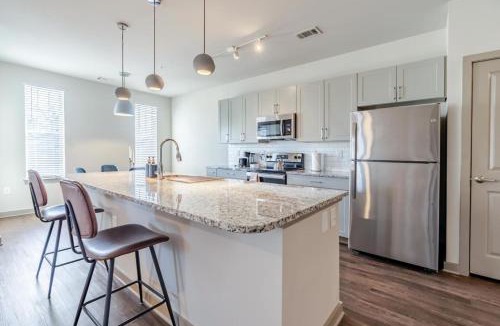 Matthews Apartment | Bright, Cozy 3BD Apt in Heart of Matthews