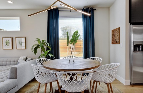 East MLK House | Bright + Stylish Oasis | East ATX, Near Downtown
