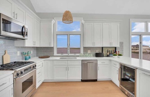 Dover Beaches North House | Bring your boat! Bay Front Contemporary with New In-ground Salt Water Pool