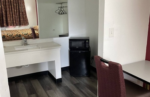 Elizabeth Hotel | Budget Inn - Elizabeth, NJ