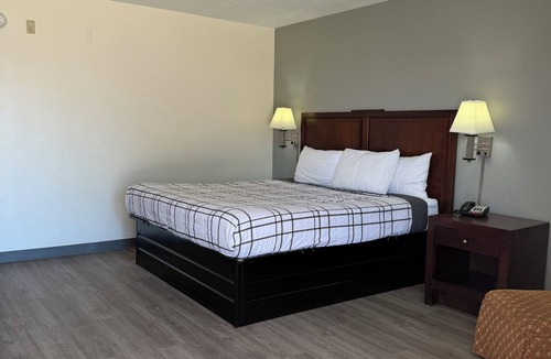 Storm Lake Hotel | Budget Inn Motel Storm Lake