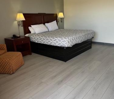 Storm Lake Hotel | Budget Inn Motel