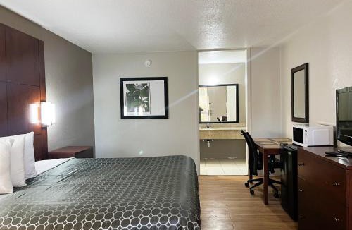 Phenix City Hotel | Budgetel Inn Phenix City - Columbus Near Fort Benning