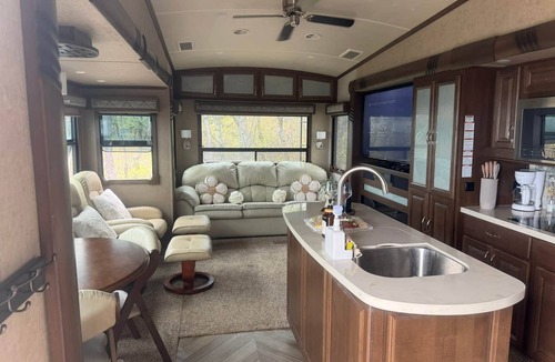 Winchester RV Rental | Buena Vista
