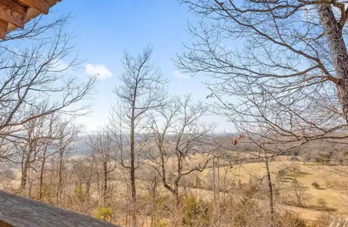 Compton Cabin | Buffalo River Basin Cabin- Secluded views make this an instant favorite