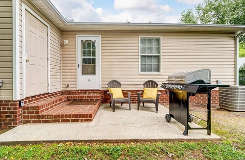 Wingate House | Bulldog Retreat at Wingate