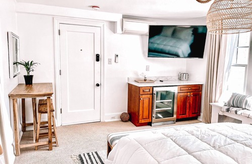 Cape May Hotel | Buttonwood Boutique Hotel Suite #4, Beach & Town