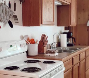 Nevis Resort | Cabin 7 | Daybreak