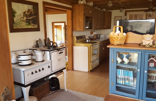 Bartlesville Cabin | Cabin in the Woods - 10 minutes to Bartlesville