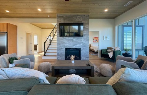 Sevierville House | Cabin + Spa, Firepit, Pool Table & Media Room Near Dollywood | Bird's-Eye View