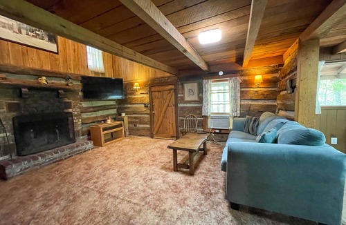 Cherokee Cabin | Cabins In The Pines Unit 2-Covered Porch - - Charcoal Grill - Wood Fireplace