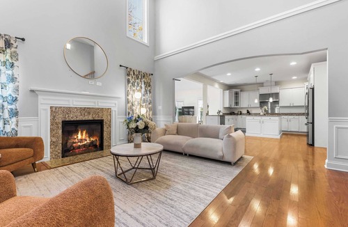 Libertyville House | Calm 4BR Haven｜Dedicated Workspace,Patio & Pet-Friendly Stay｜Work At Home #41814