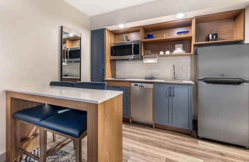 Pumphrey Hotel | Candlewood Suites Baltimore - BWI Airport NE