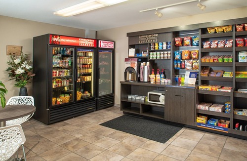 Bellevue Hotel | Candlewood Suites Bellevue by IHG