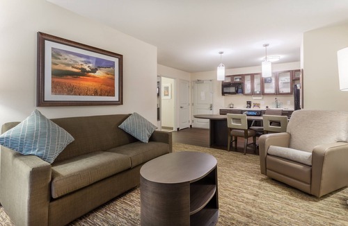 Davenport Hotel | Candlewood Suites Davenport by IHG