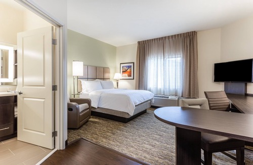 Davenport Hotel | Candlewood Suites Davenport by IHG