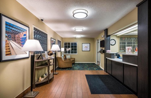 Glen Allen Hotel | Candlewood Suites Glen Allen-Short Pump