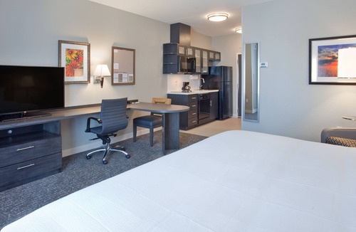 Grand Island Hotel | Candlewood Suites Grand Island by IHG