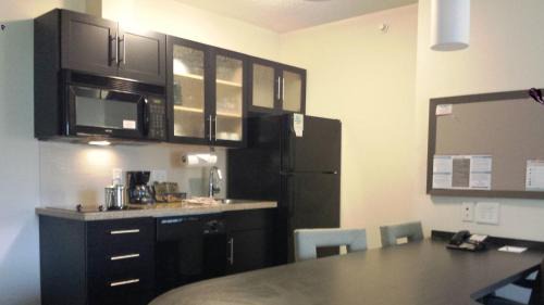 Greenville Hotel | Candlewood Suites Greenville NC by IHG
