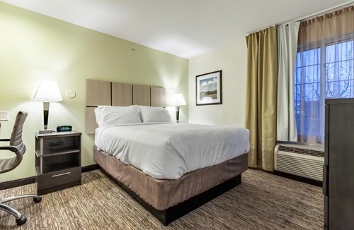Lincoln Hotel | Candlewood Suites Lincoln by IHG