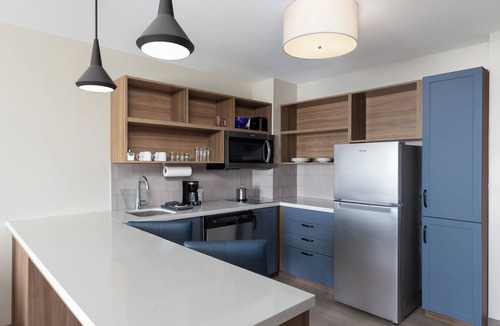 McPherson Hotel | Candlewood Suites Mcpherson by IHG