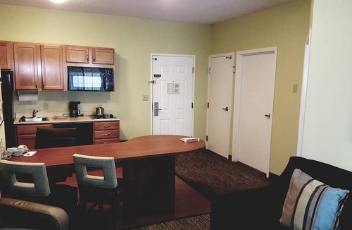 Moore Hotel | Candlewood Suites Oklahoma City-Moore, an IHG Hotel