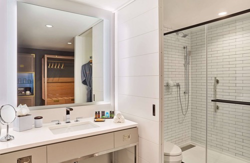 North Bethesda Hotel | Canopy by Hilton Washington DC Bethesda North