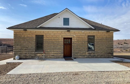 Russell House | Canyon Acres Ranch Horse-Friendly Kansas Retreat