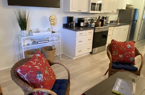 Admiral Estates Condo | Cape Roc Condo with Ocean Views and Heated Pool 1/2 Block to the Beach