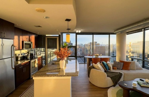 Shaw Apartment | Capital Metro Stay