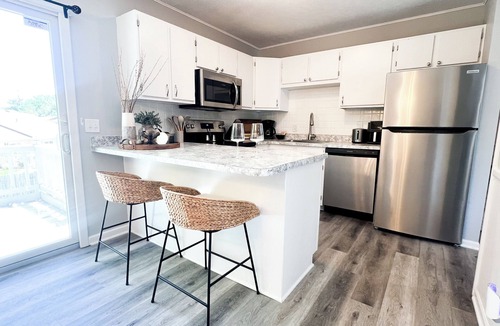 Lincoln House | Capitol Beach/5 Minutes from Downtown Lincoln. Spacious 4 bed 2 bath- Sleeps 8+