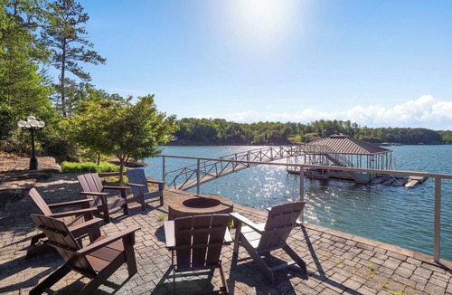 Arley House | Captain's Quarters - lakeside patio fire pit