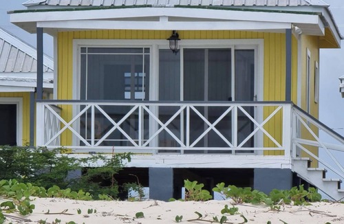 Codrington House | Captivating 1-bed Cottage in Codrington
