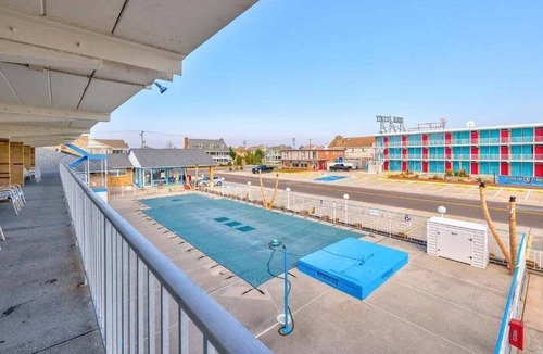 Wildwood Condo | Cara Mara Studio with Pool, Patio, and Ocean Views