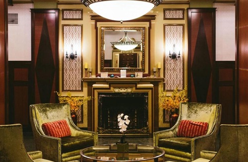 Oak Park Hotel | Carleton of Oak Park