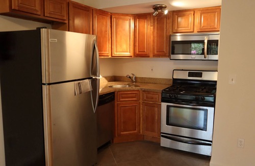 Asbury Park Condo | CASA CABANA : 1 BEDROOM CONDO 2 BLOCKS FROM BEACH 31 -day minimum