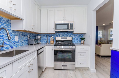 Fenwick Island House | Casa Del Sol, 2 bedroom condo in Fenwick Island! Walking distance to the beach. Free WIFI, Shopping and more!