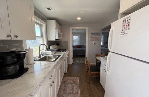 North End Apartment | Catch the Sunset at Bayside