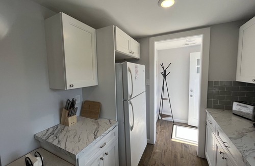 North End Apartment | Catch the Sunset at Bayside