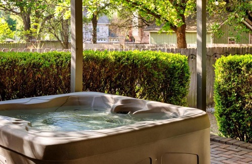 Cedar Park House | Cedar Park Parlor 5BR Hot Tub & Game Room