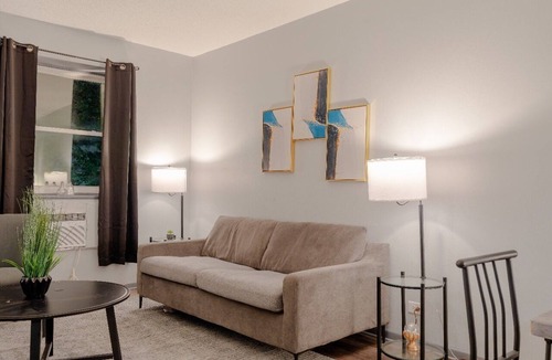 West Ridge Apartment | Central 1BR Apt Near Transit, Dining & Shopping