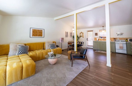 Clarksville House | Central Austin Downtown Bungalow
