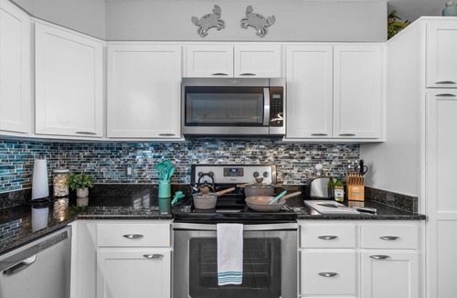 Deep Hole House | Central Location~Walk 2 Dining! Beach Pass & Gear!