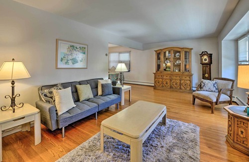 Margate City House | Central Margate City House - Walk to Beach!