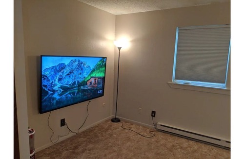 Pierre House | Centrally Located on Pawnee - Apartment # 3