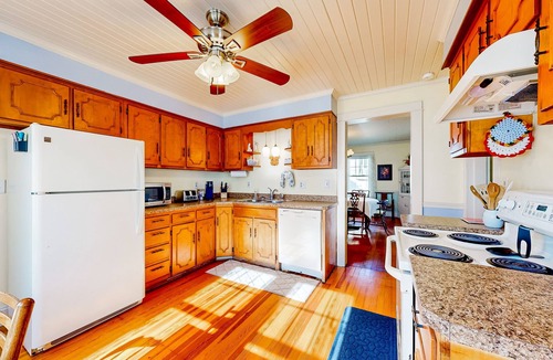 Hebron House | Century-old home with fenced yard, great front porch & small-town charm